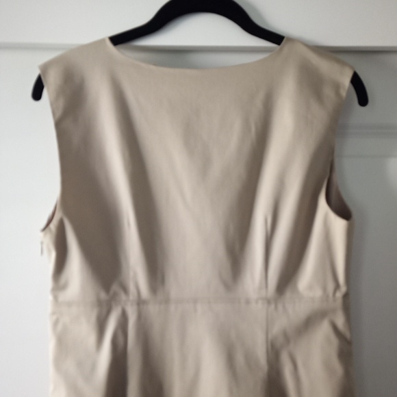 NWOT *TAN* Elie Tahari "Sonya" Stretch Cotton Blend Surplice Top Lined Dress 4 - Picture 8 of 10